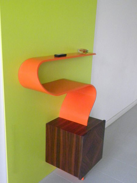 Mobiletto in legno e corian