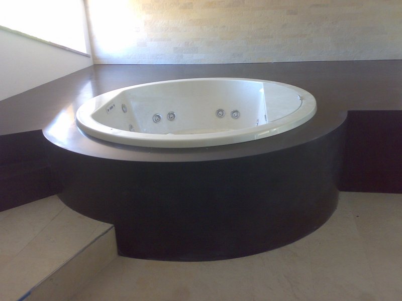 vasca bagno corian scala legno